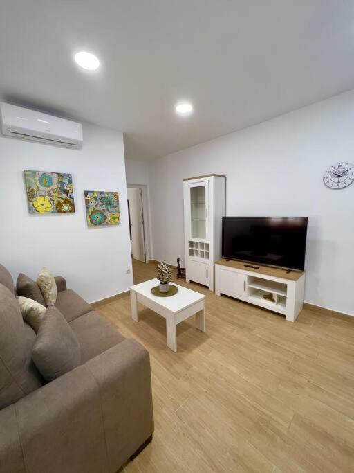 Rockside Residences Suites La Linea La Línea de la Concepción エクステリア 写真